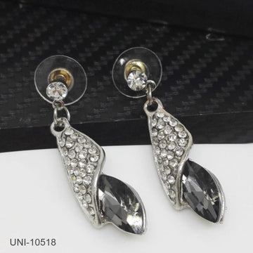 Blinky Diamond - Earring Style 9