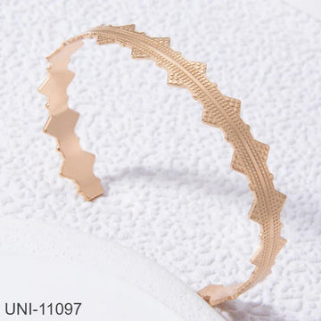 Classy Gold Bangle - Bracelet Style 2