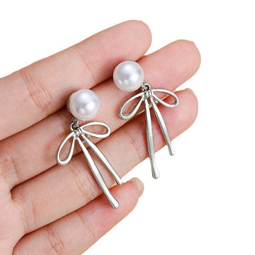 Dangling Pearl Bow - Earring